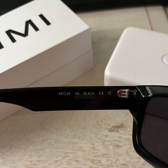 Chimi 05 Sunglasses - Picture 2 of 4